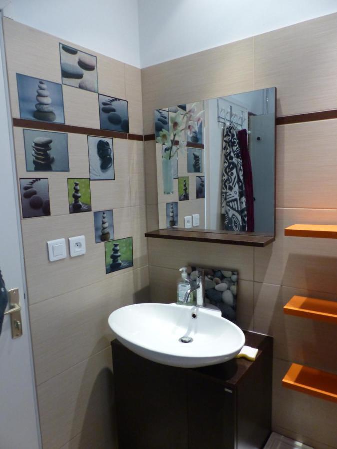 Logement Zen Sur La Colline Aux Mimosas Hyeres Bagian luar foto